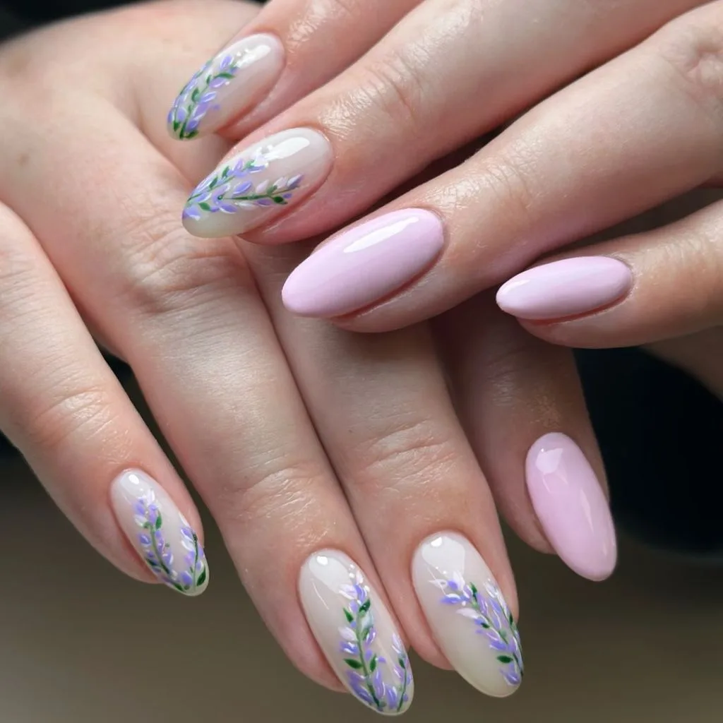 How can floral accents be incorporated into simple elegant nail art How can floral accents be incorporated into simple elegant nail art