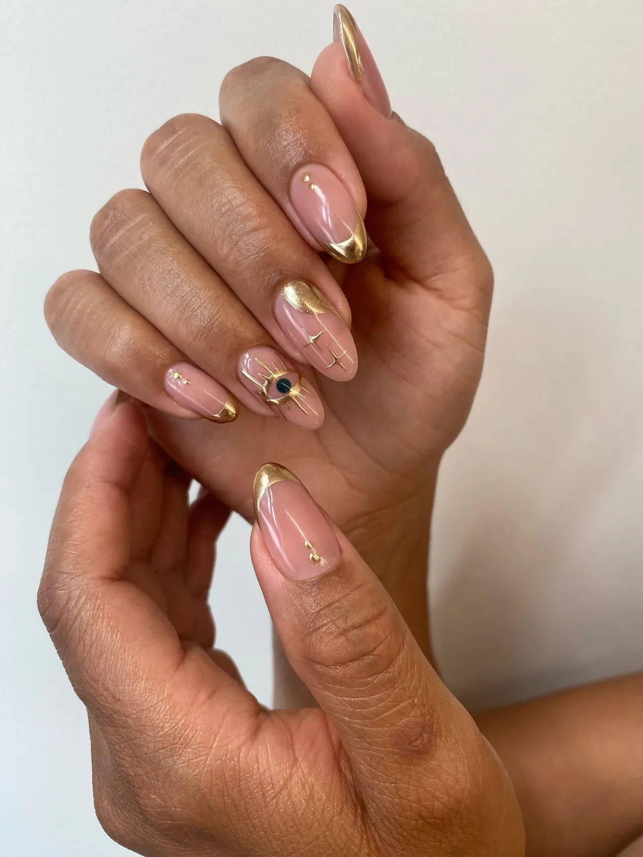 How Can You Identify Professional Nail Technicians