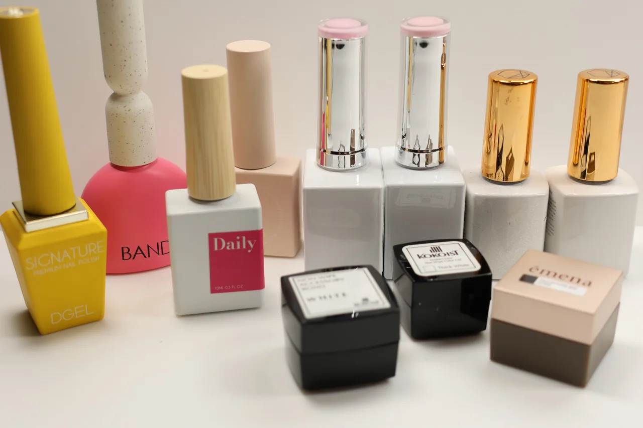 How Do Korean Nail Salon Services Differ from Western Salons
