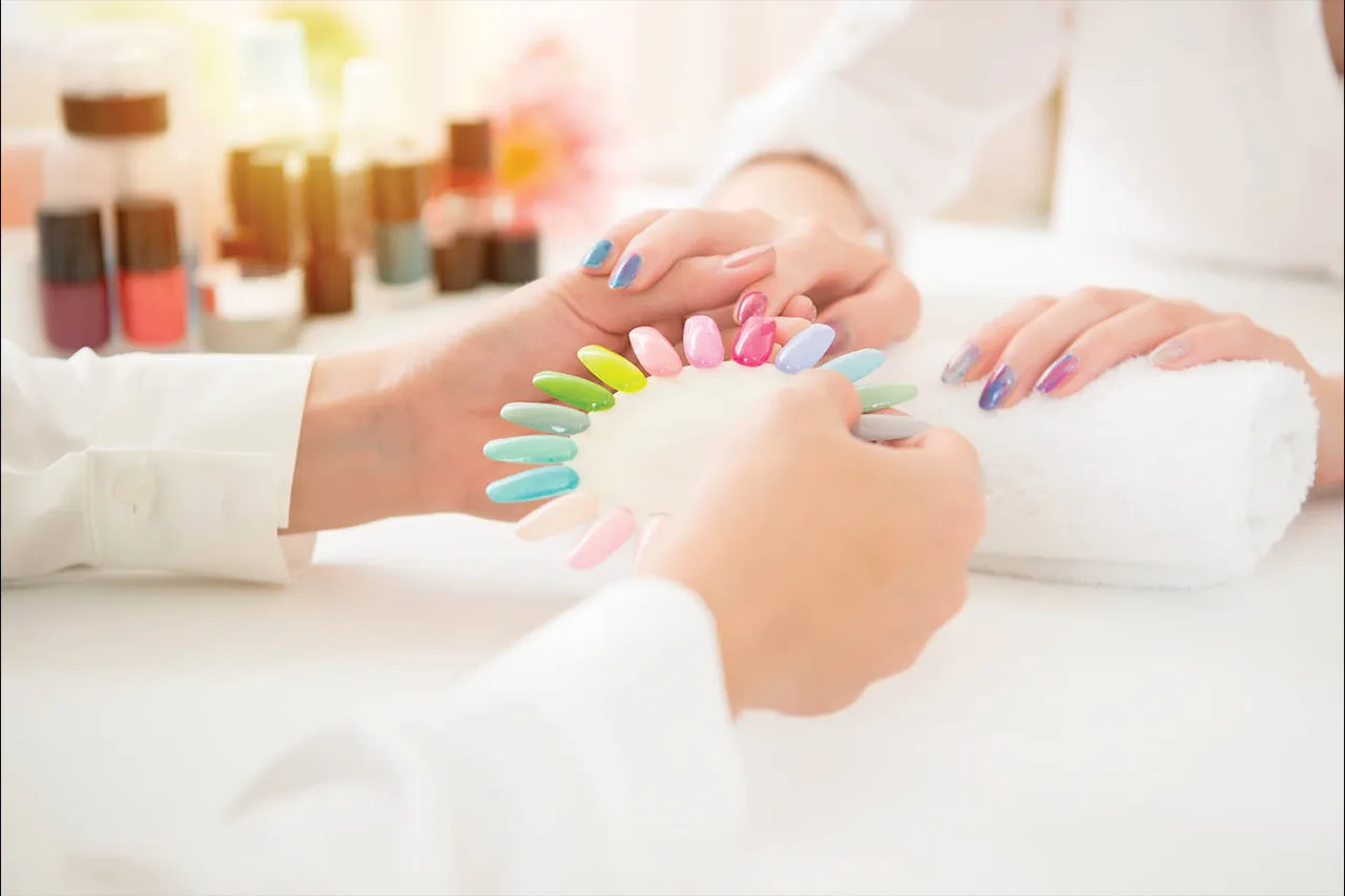 Is it Customary to Tip for Nail Art Consultations Is it Customary to Tip for Nail Art Consultations