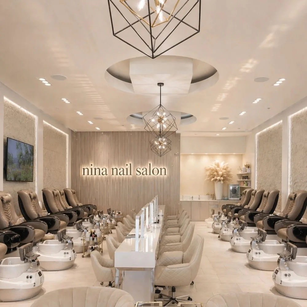 What are the Best Nail Salons for Creative Art in Major Cities