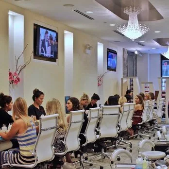What are the core nail services offered at Polish and Pour Streeterville