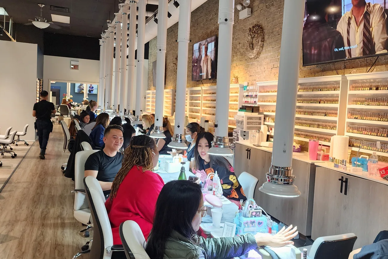 What are the customer reviews and ratings for NAILàCARTE West Loop What are the customer reviews and ratings for NAILàCARTE West Loop