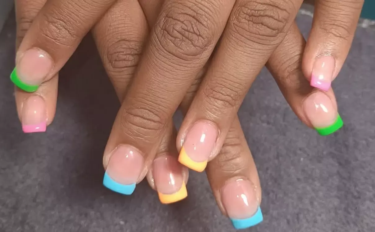 What services do Chicago nail salons typically offer What services do Chicago nail salons typically offer