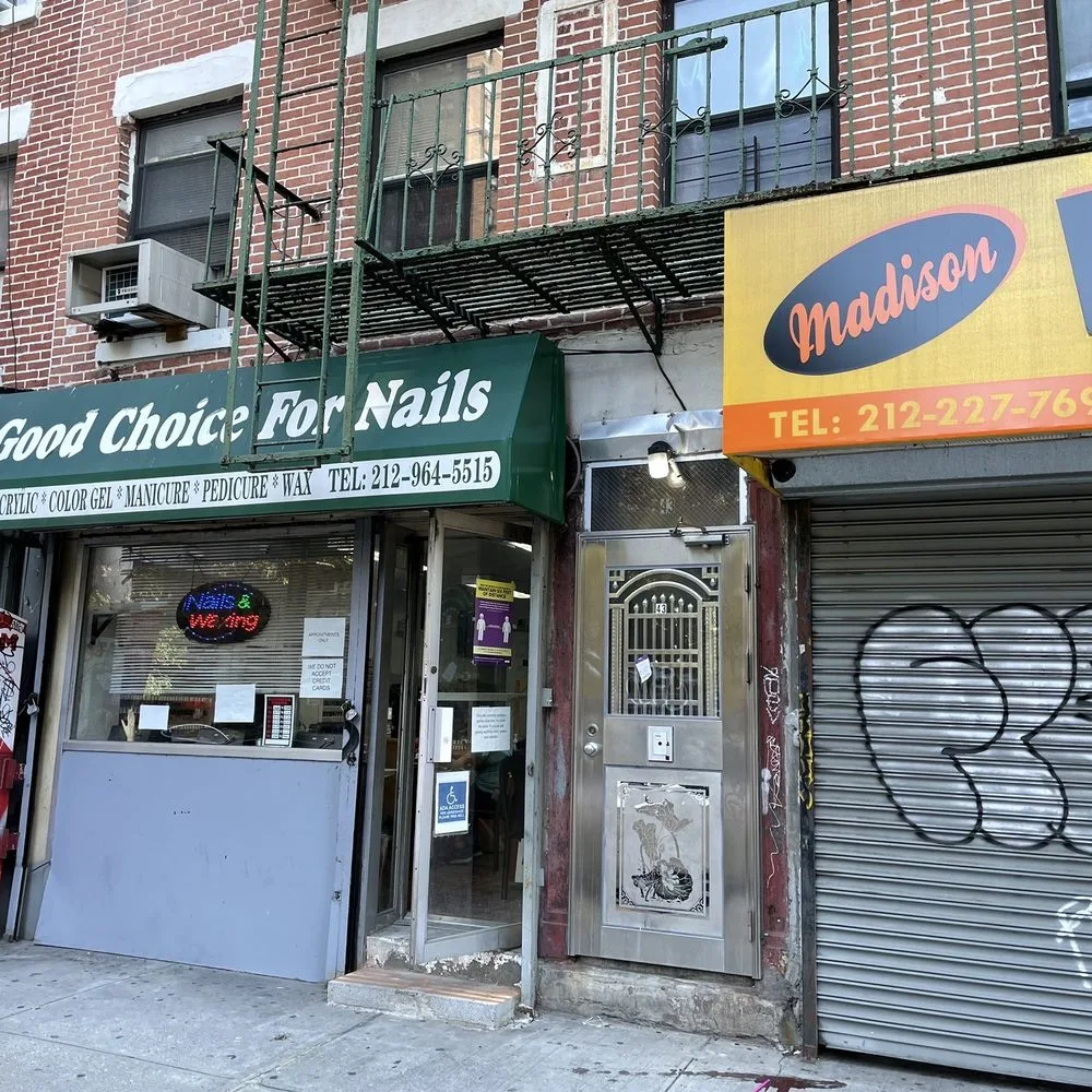 Where can I find reviews for nail salons in Chinatown Where can I find reviews for nail salons in Chinatown