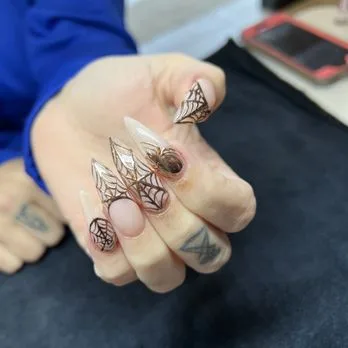 Where is Nails Art 1 located in Chicago, and what are its operating hours Where is Nails Art 1 located in Chicago, and what are its operating hours