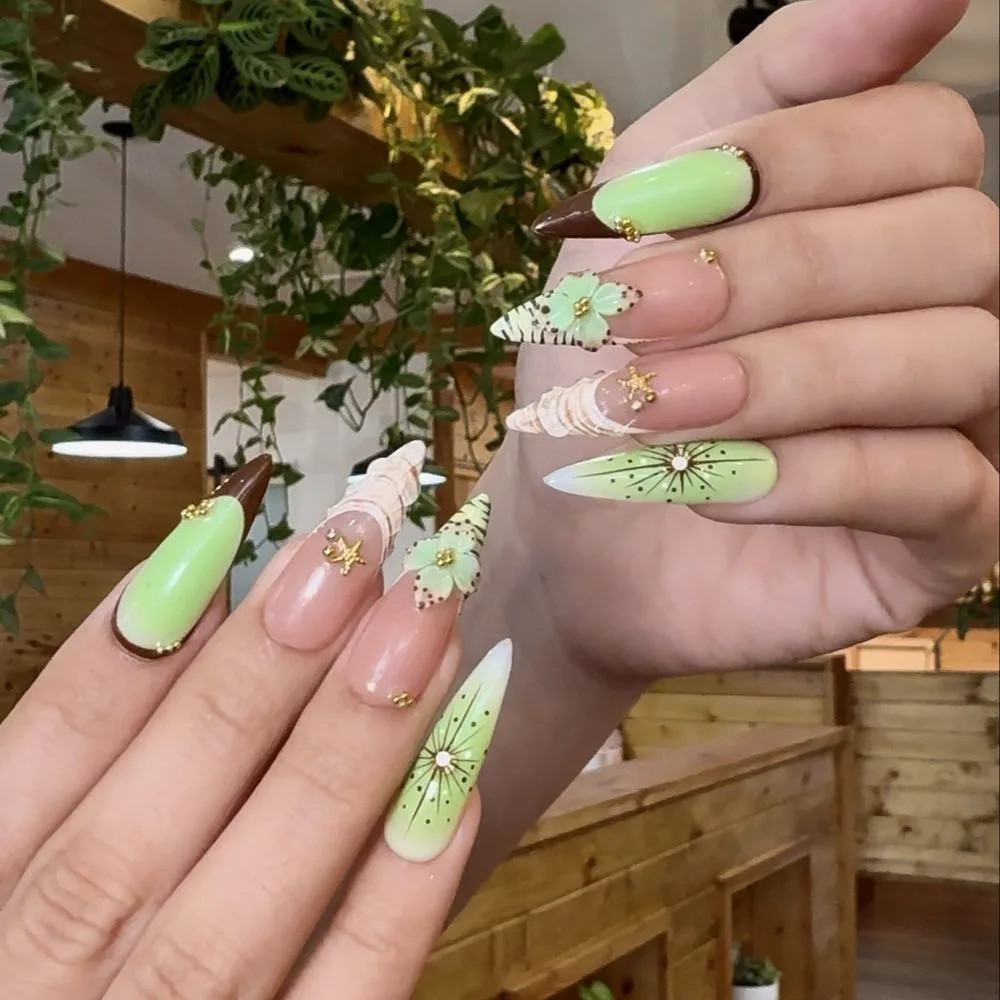 Which Nail Salons Offer Unique Artistic Designs in Los Angeles